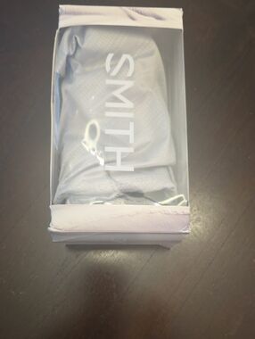 SMITH Goggles with Branded Sleeve An